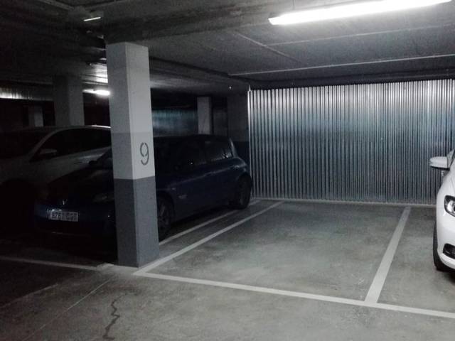 Garaje en Alquiler en Calle Cabeza Mesada, 11 en Ensanche de Vallecas - La Gavia