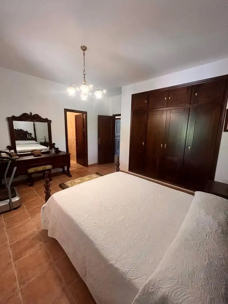 Dormitori de Casa o xalet en venda en Córdoba amb Aire condicionat, Jardí privat i Terrassa