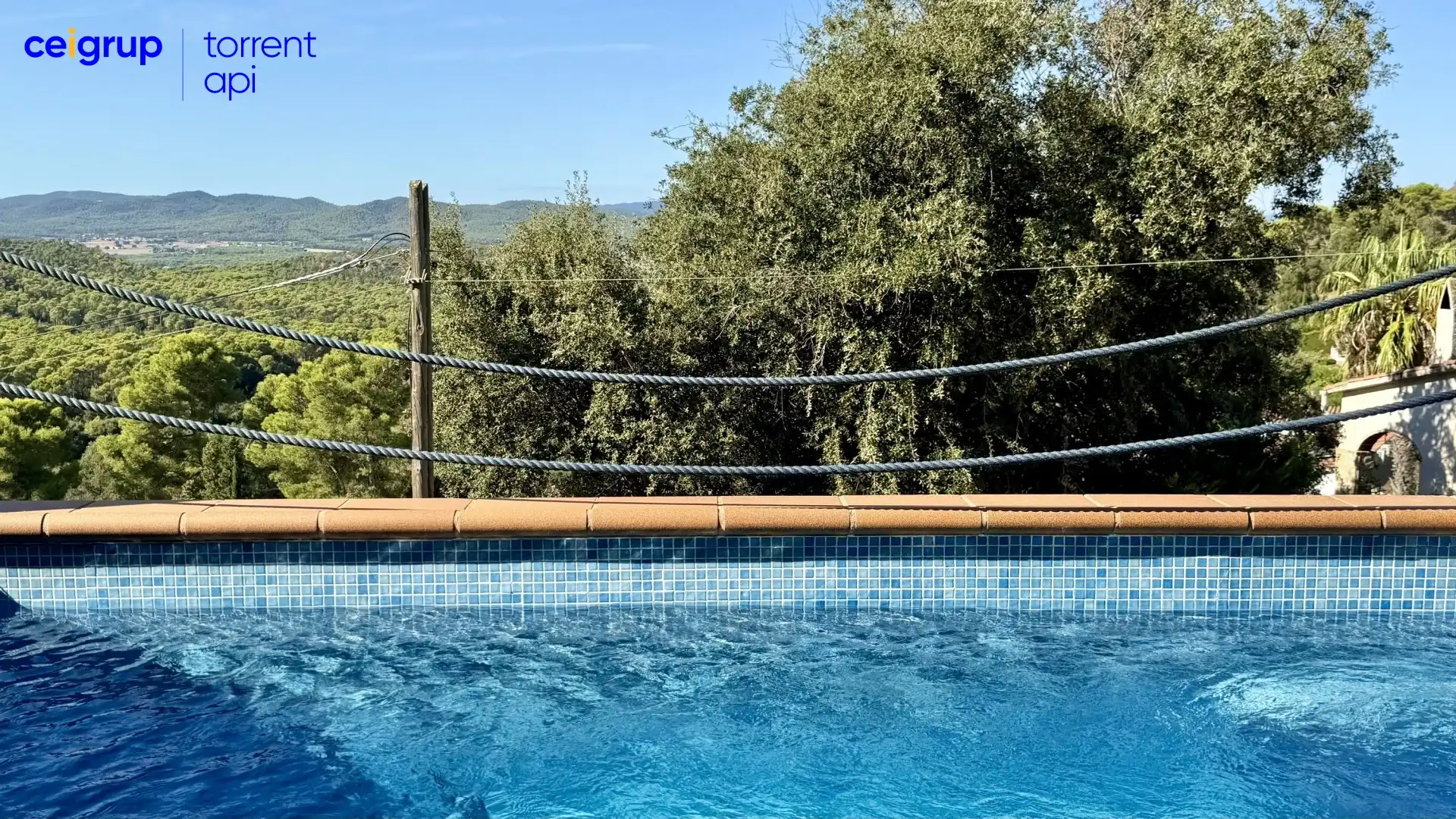 Casa aparellada amb terrassa en venda a Els Masos de Pals