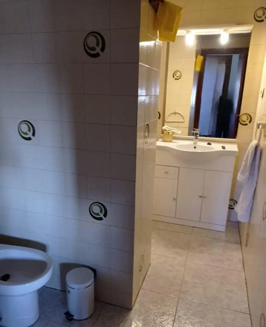 Baño de Piso en venta en Málaga con Jardín privado y Piscina comunitaria