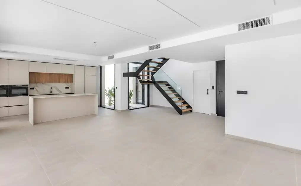 Houses for sale in Torrevieja  with Air Conditioner, Private garden and Terrace