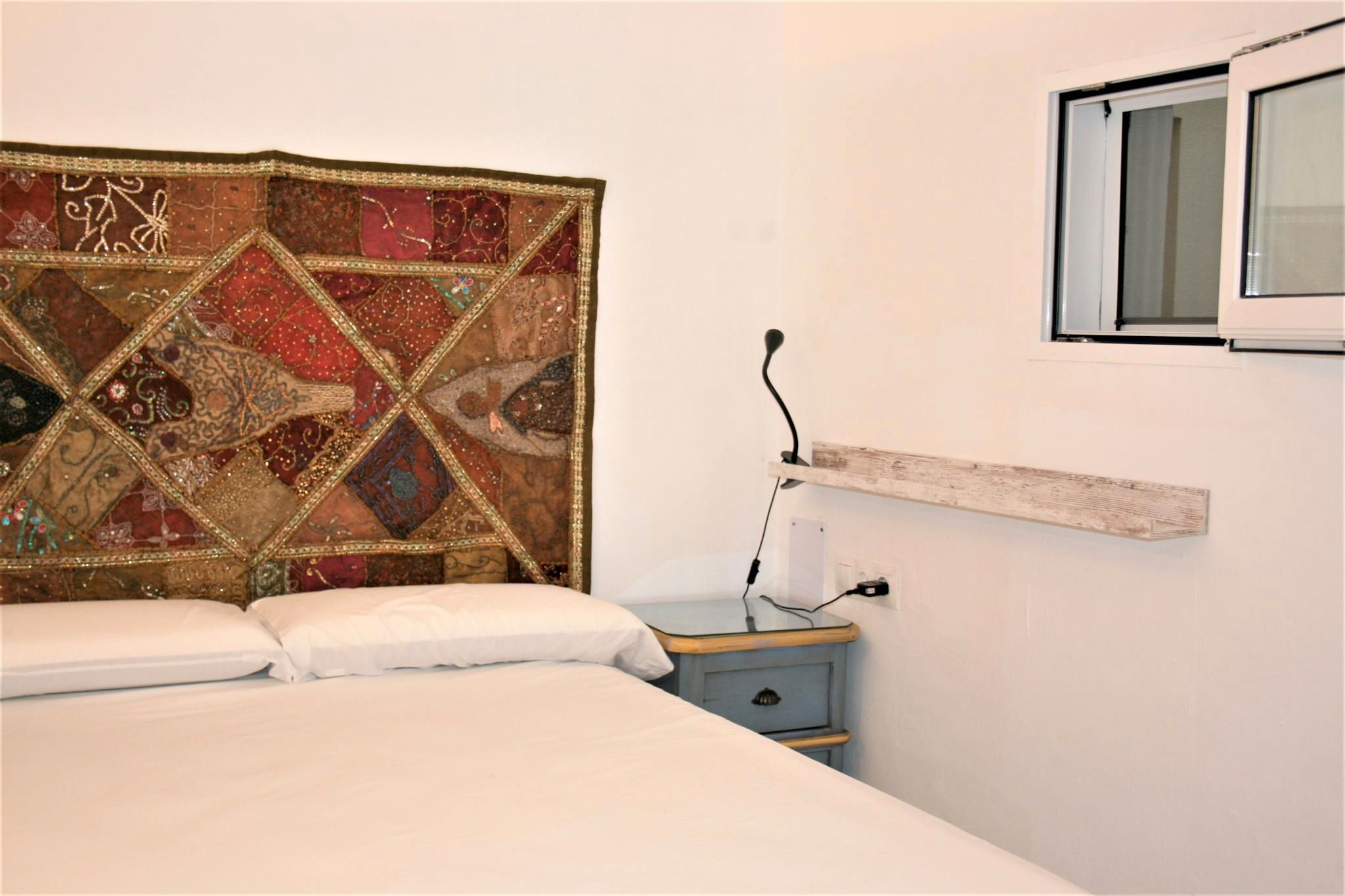 Bedroom of Flat to rent in  Sevilla Capital  with Air Conditioner, Furnished and Washing machine