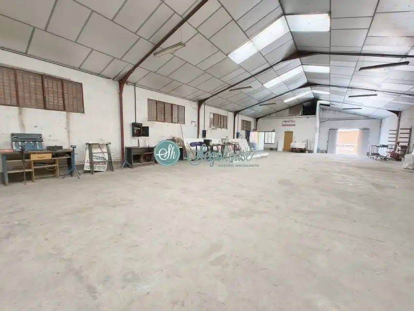 Fabrikhallen zur Miete in Segovia