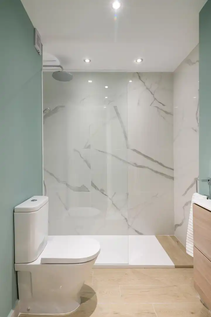Bathroom of Study for sale in Marbella  with Air Conditioner, Heating and Terrace