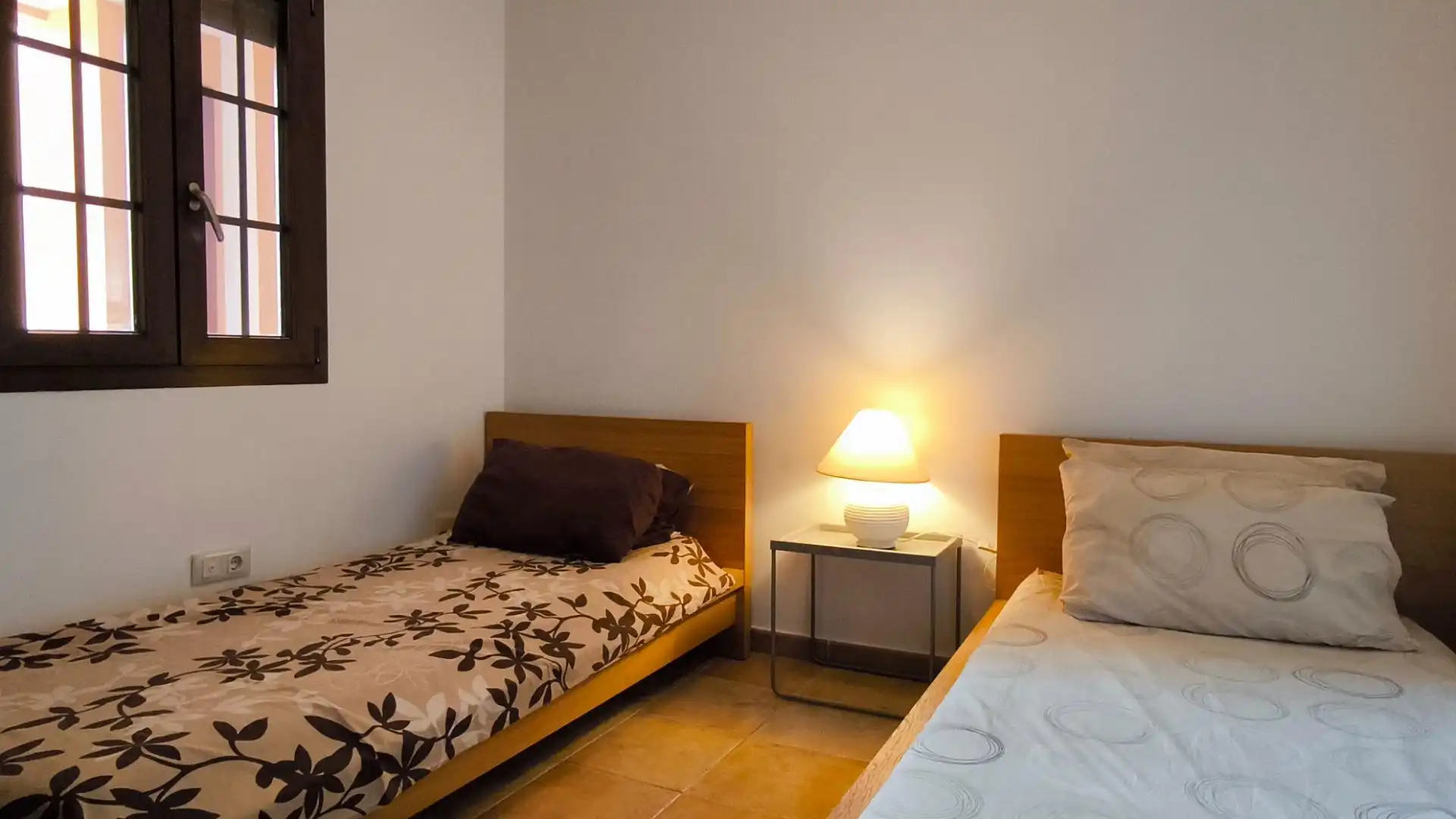 Habitación de Apartamento de alquiler en Ayamonte con Terraza, Amueblado y Piscina comunitaria