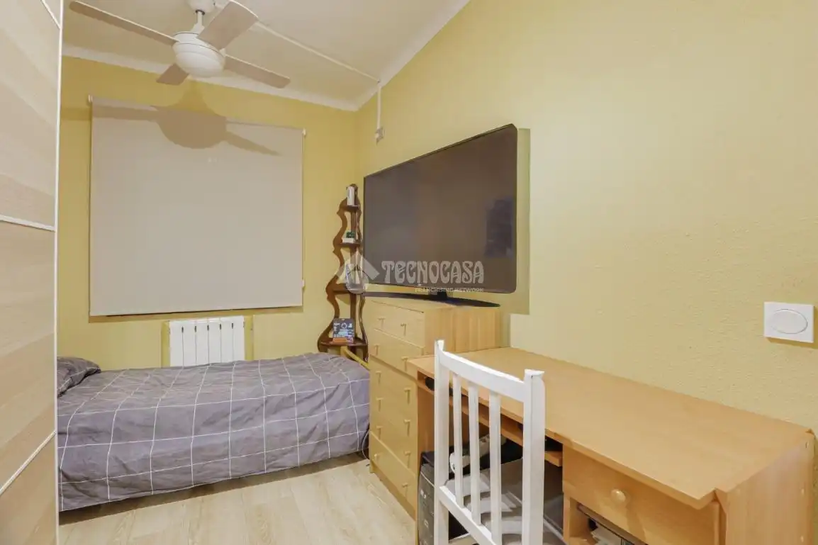 Habitación de Piso en venta en Ripollet con Aire acondicionado, Calefacción y Balcón