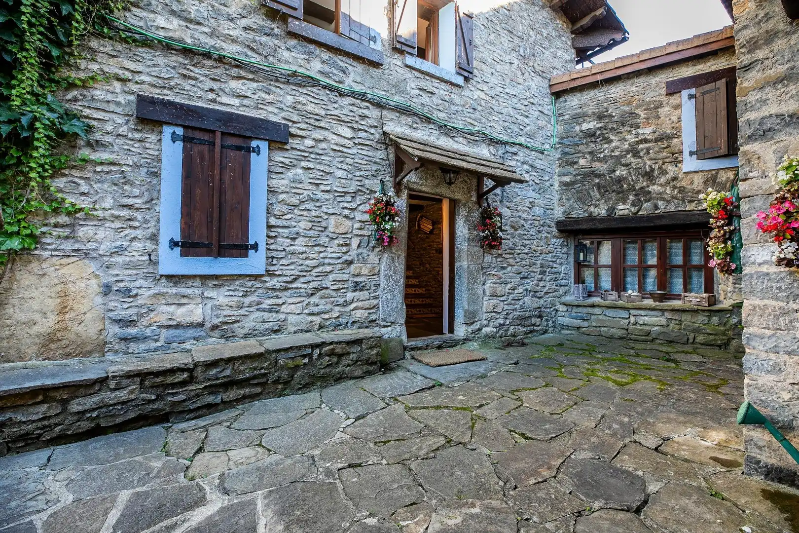 Vista exterior de Edificio en venta en Fiscal