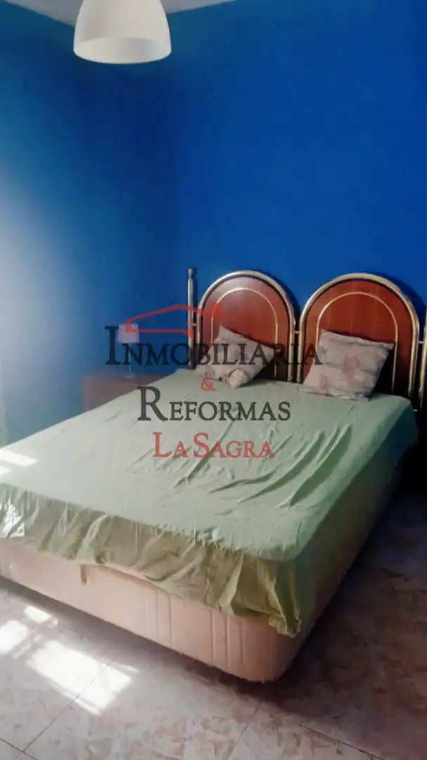 Habitación de Finca rústica en venta en Talayuela con Jardín privado, Terraza y Amueblado