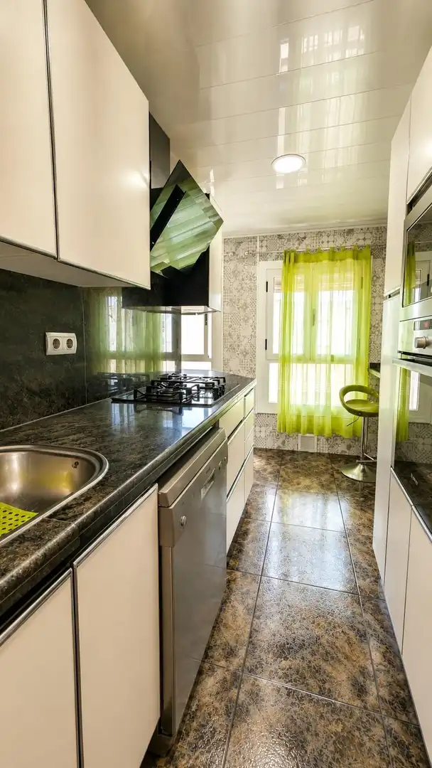 Cocina de Piso de alquiler en Cerdanyola del Vallès con Calefacción, Amueblado y Balcón