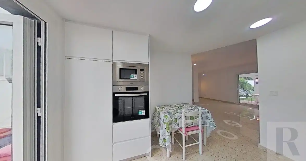 Cuina de Casa o xalet en venda en Algeciras amb Aire condicionat, Terrassa i Traster