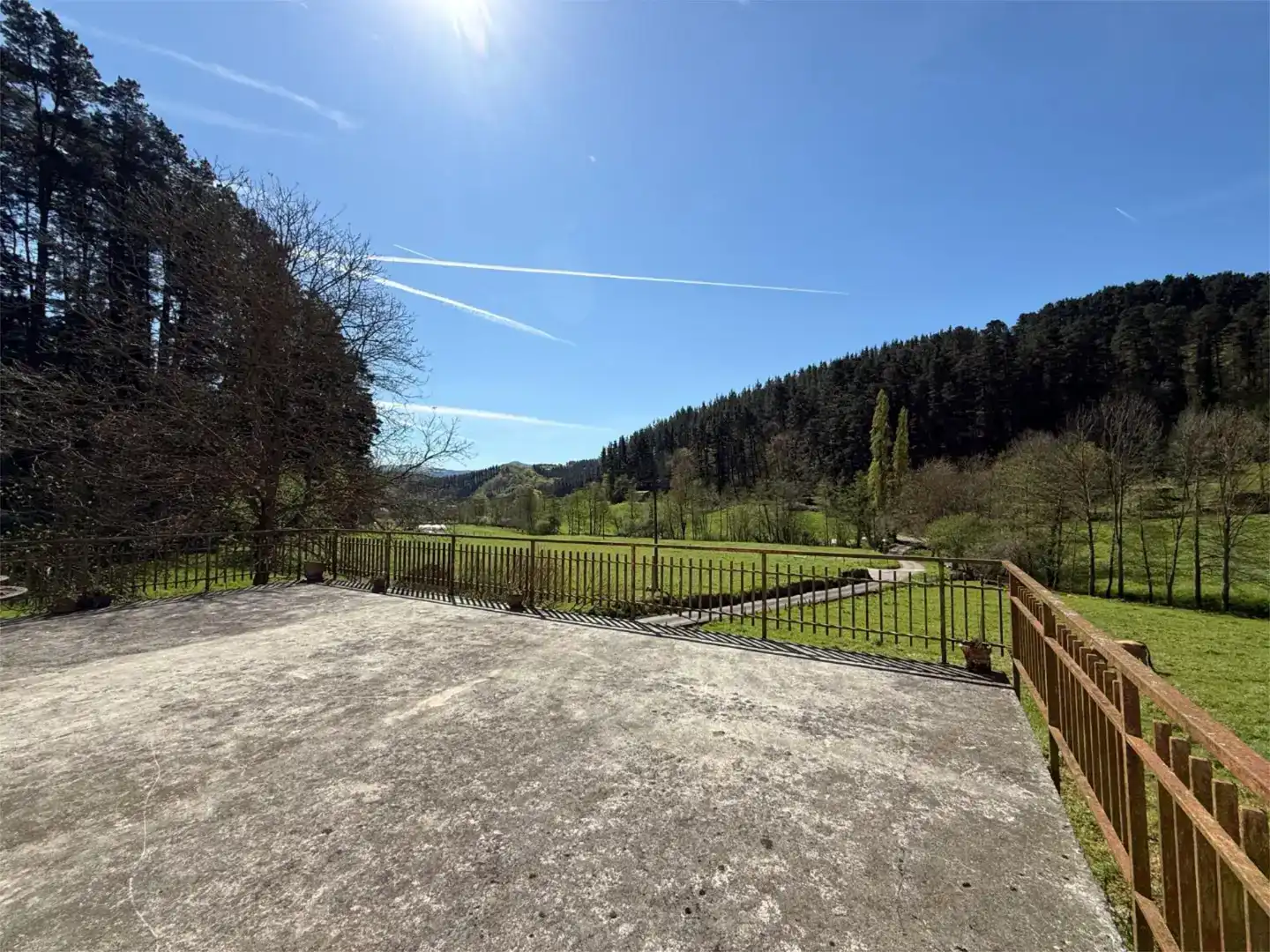 Jardí de Casa adosada en venda en Gabiria