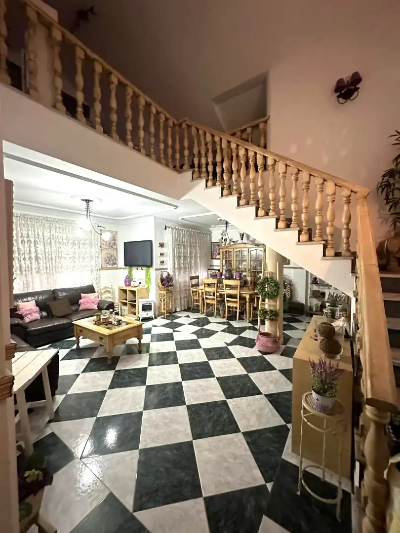 Sala d'estar de Casa o xalet en venda en El Puerto de Santa María amb Jardí privat