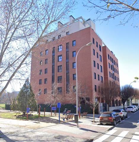 Garaje en Venta en C/ Silvina en San Fermín