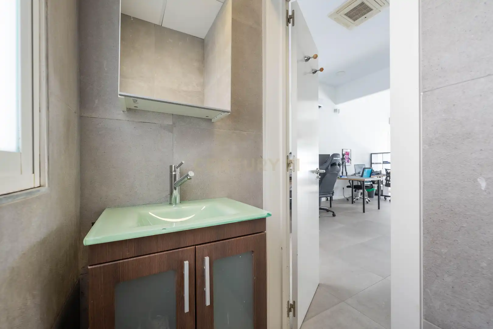 Local en venta en Madrid con Internet
