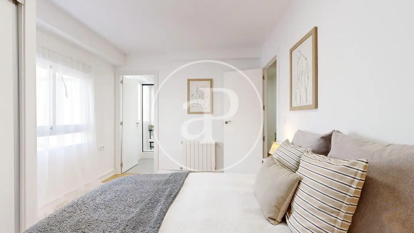 Schlafzimmer von Wohnung zur Miete in Valencia mit Klimaanlage, Heizung und Möbliert