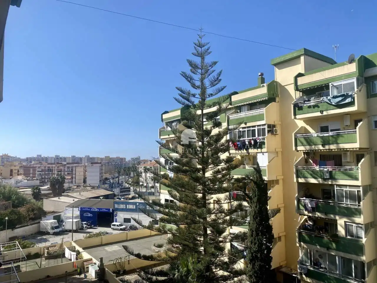 Vista exterior de Piso de alquiler en Vélez-Málaga con Aire acondicionado, Terraza y Amueblado