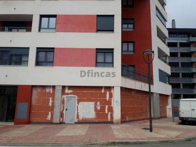 Local comercial en Venta en Italia, 11 en Ensanche - Fuenfresca