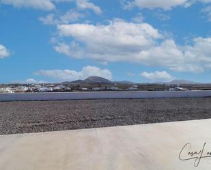 Vista exterior de Casa o xalet en venda en Teguise amb Terrassa