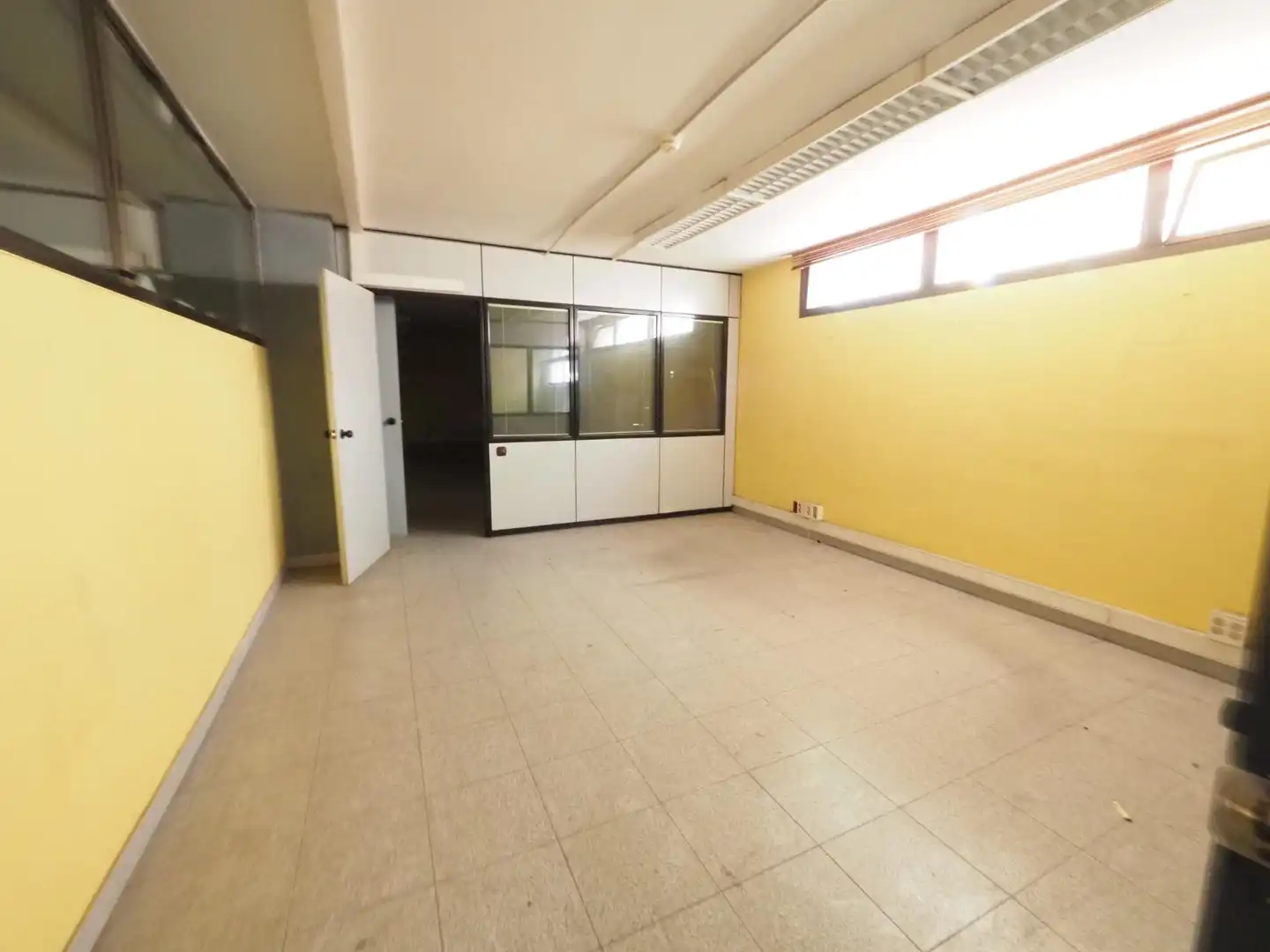 Local comercial en venta en Mercat, imagen 3