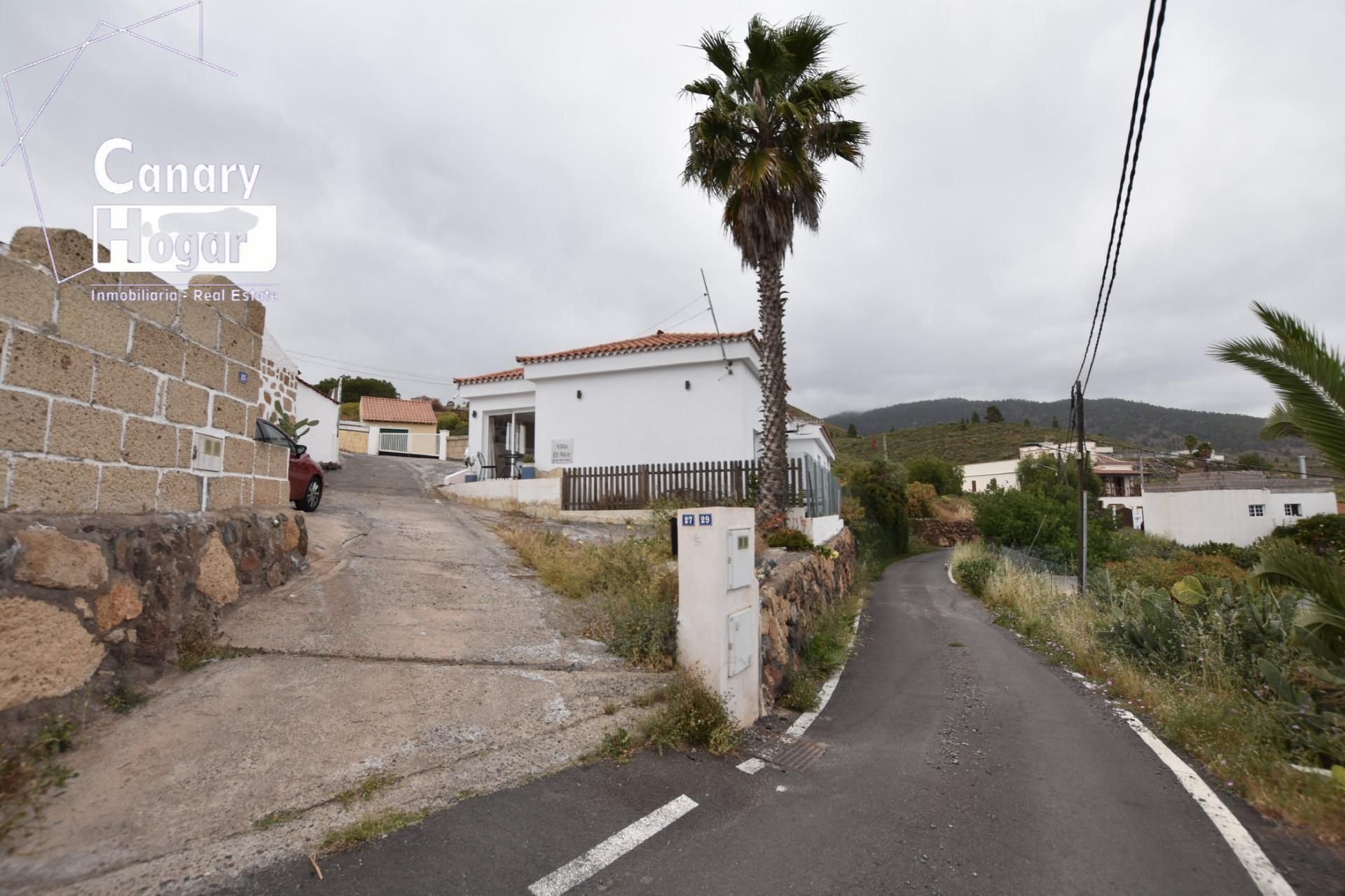 Vista exterior de Finca rústica en venda en San Miguel de Abona amb Aire condicionat, Calefacció i Jardí privat