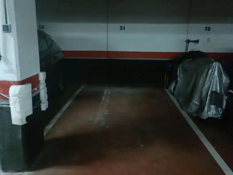 Parkplatz von Garage zur Miete in Madrid