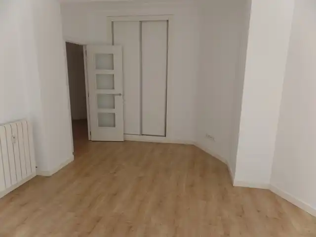 Habitación de Piso en venta en Madrid con Calefacción, Horno y Lavadora