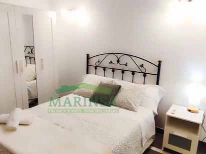 Bedroom of Flat for sale in Vélez-Málaga  with Storage room, Furnished and Oven