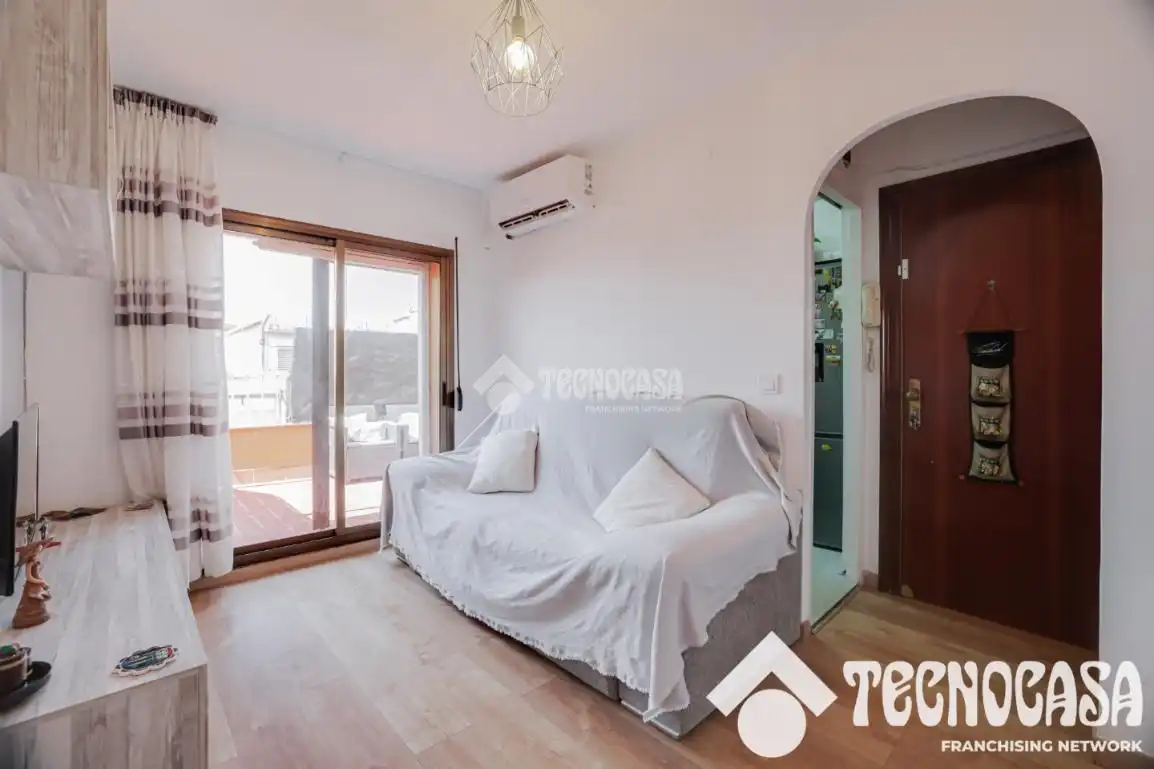 Habitación de Piso en venta en Santa Coloma de Gramenet con Aire acondicionado, Parquet y Terraza