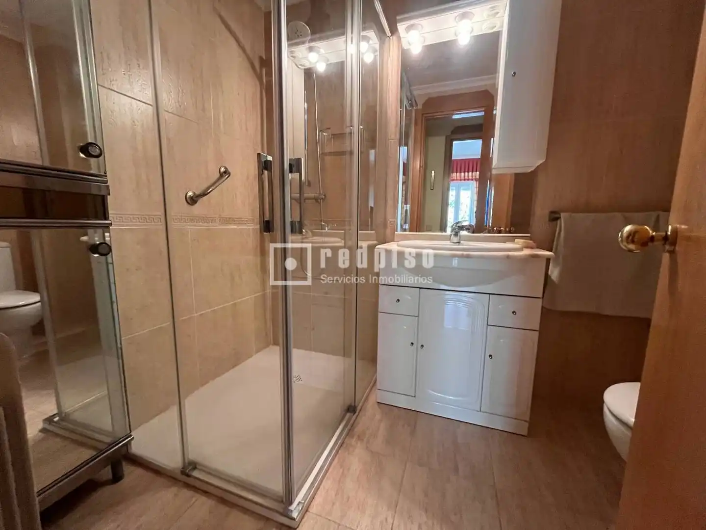 Bathroom of Flat for sale in Madrid  with Air Conditioner, Heating and Private garden