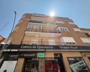 Vista exterior de Pis en venda en Talavera de la Reina amb Aire condicionat i Terrassa