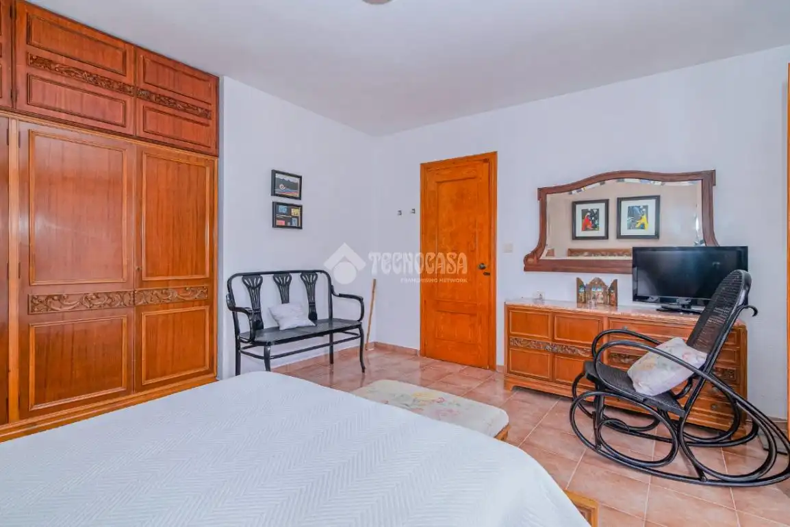 Bedroom of Houses for sale in Loja  with Air Conditioner, Terrace and Balcony