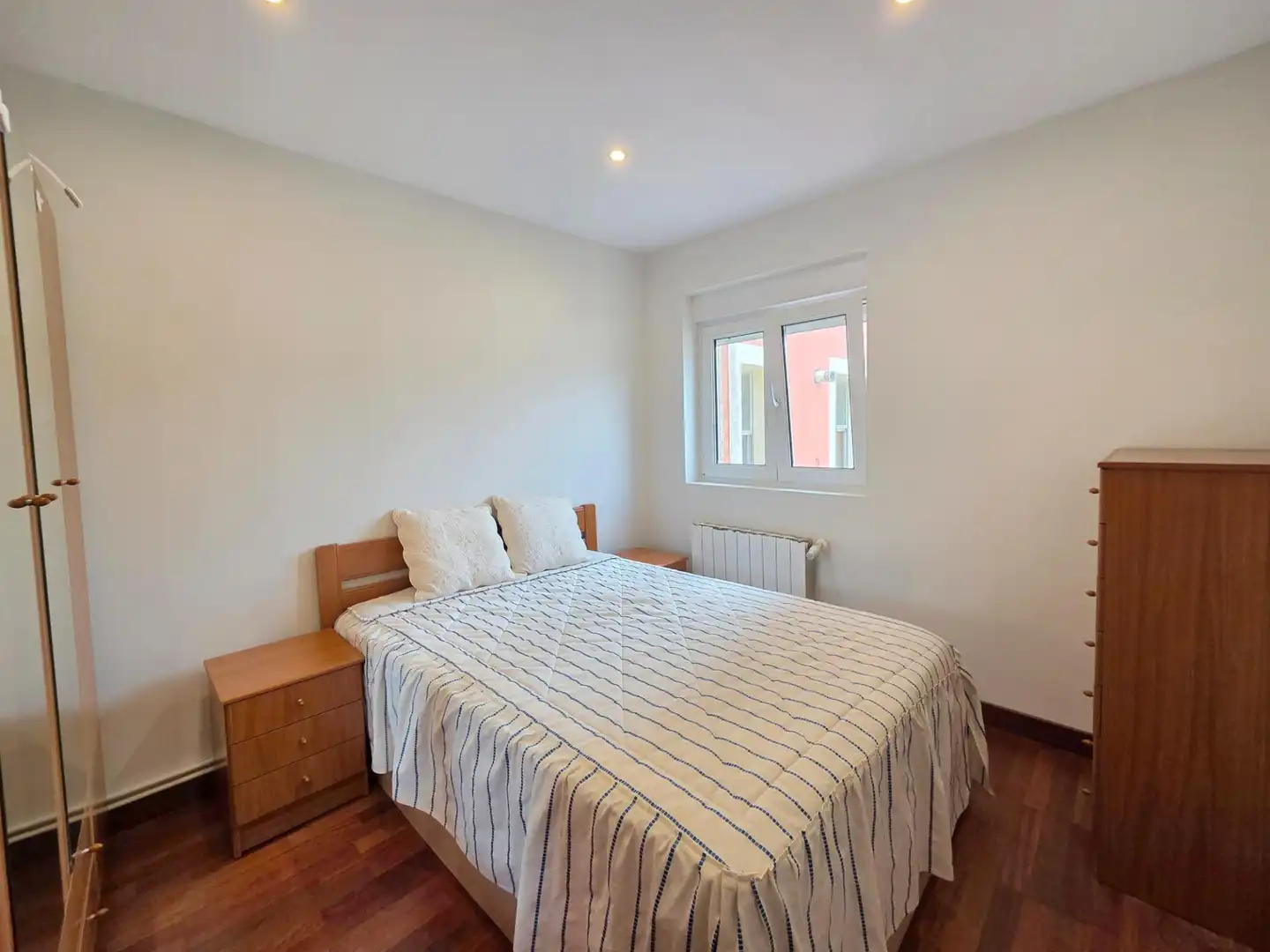 Bedroom of Flat for rent in Santander  with Heating, Parquet flooring and Furnished