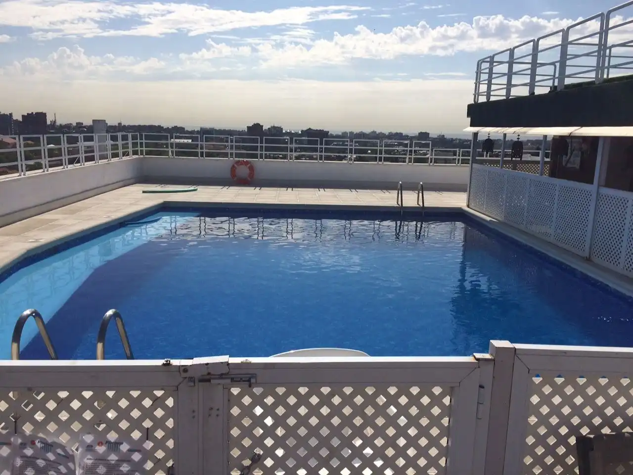 Swimming pool of Flat for sale in Chamartín