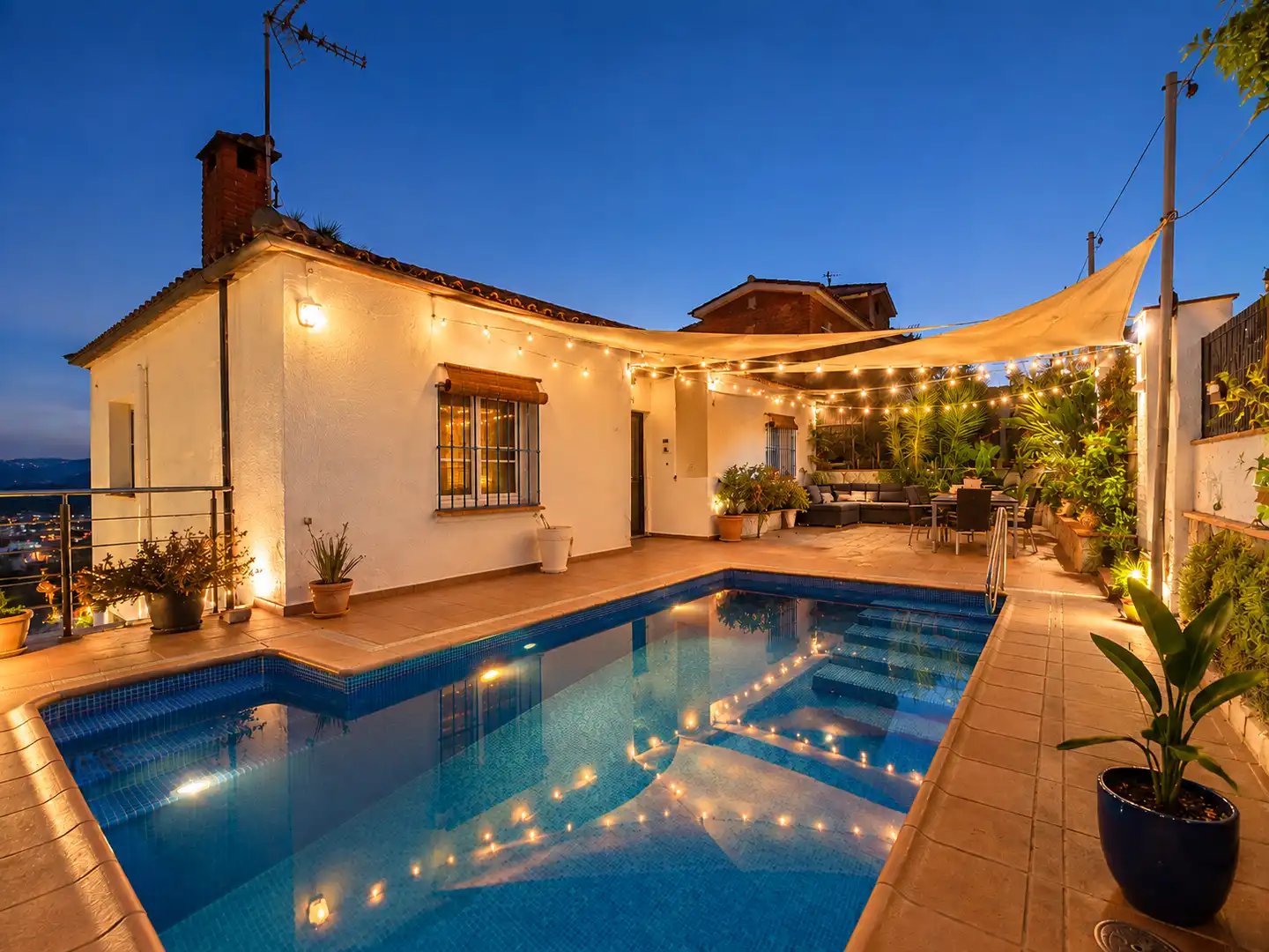 Villa con terrazza in vendita a Carrer Núria, imagen 3