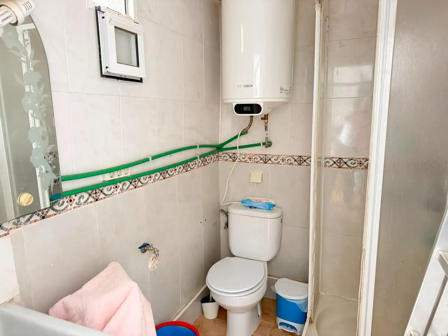 Badezimmer von Einfamilien-Reihenhaus zum Verkauf in Los Alcázares mit Klimaanlage, Abstellraum und Möbliert