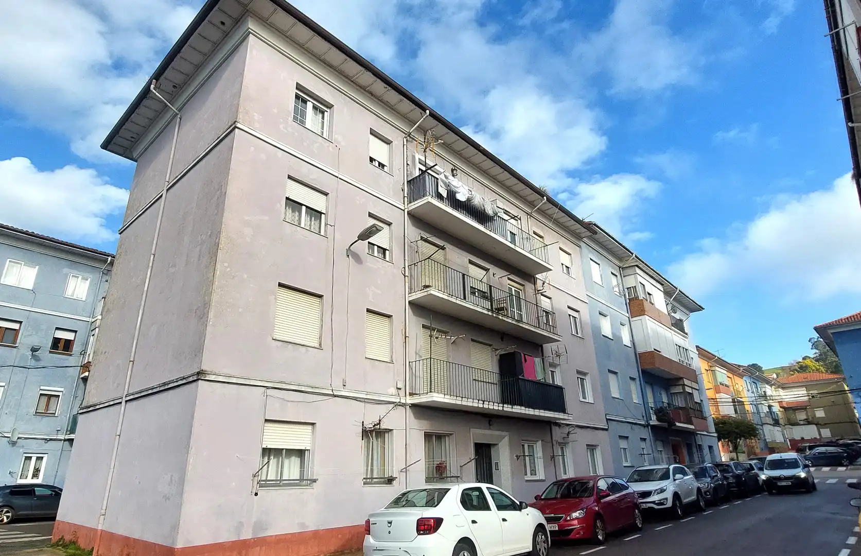 Vista exterior de Pis en venda en Torrelavega 