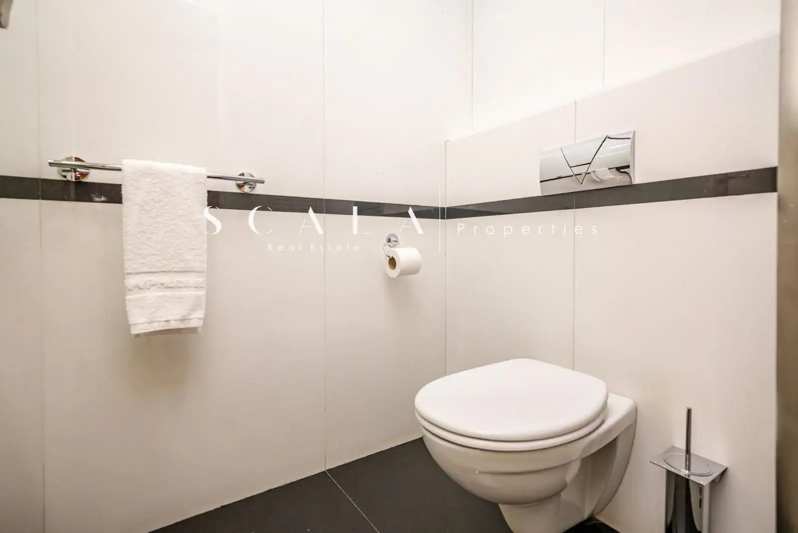 Badezimmer von Maisonette zur Miete in Madrid mit Klimaanlage, Heizung und Terrasse