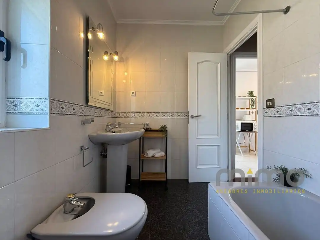Baño de Dúplex en venta en Errenteria con Calefacción, Trastero y Balcón