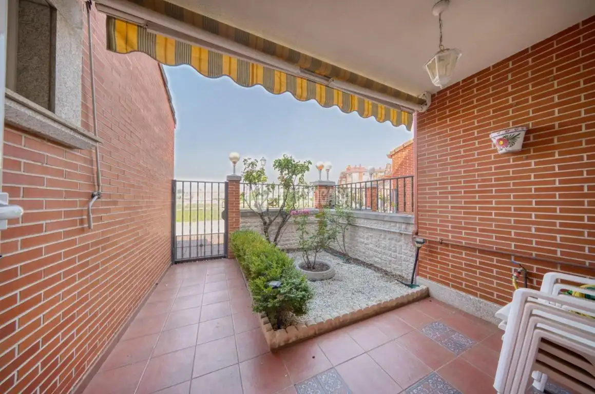 Maison jumelée à vendre à Laguna de Duero, imagen 4