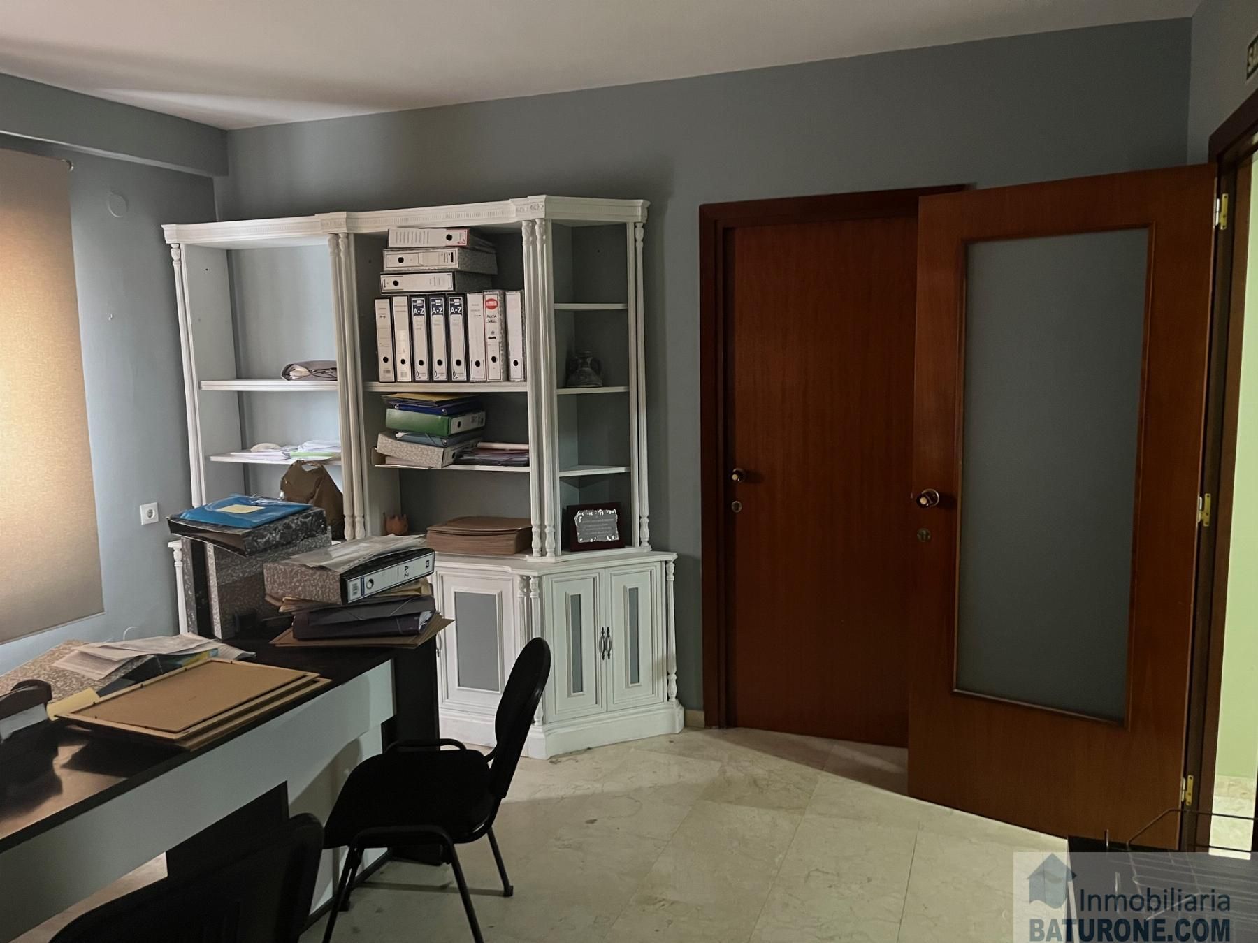 Office to rent in La Casería - San Carlos
