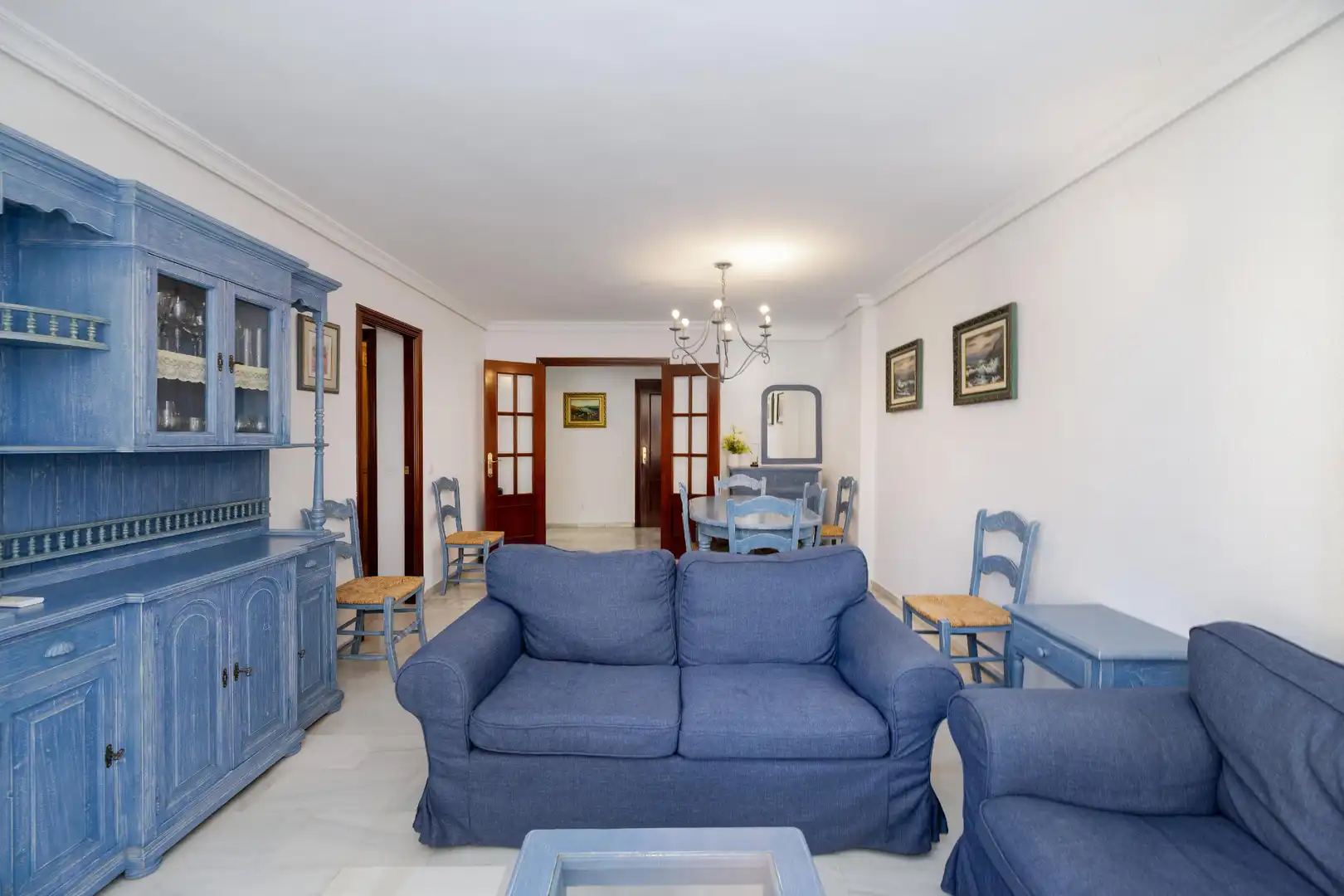 Wohnzimmer von Wohnung zum Verkauf in Marbella mit Klimaanlage und Gemeinschaftspool