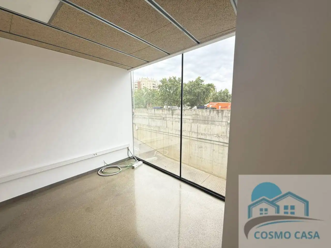 Büro zur Miete in Reus mit Klimaanlage und Alarm