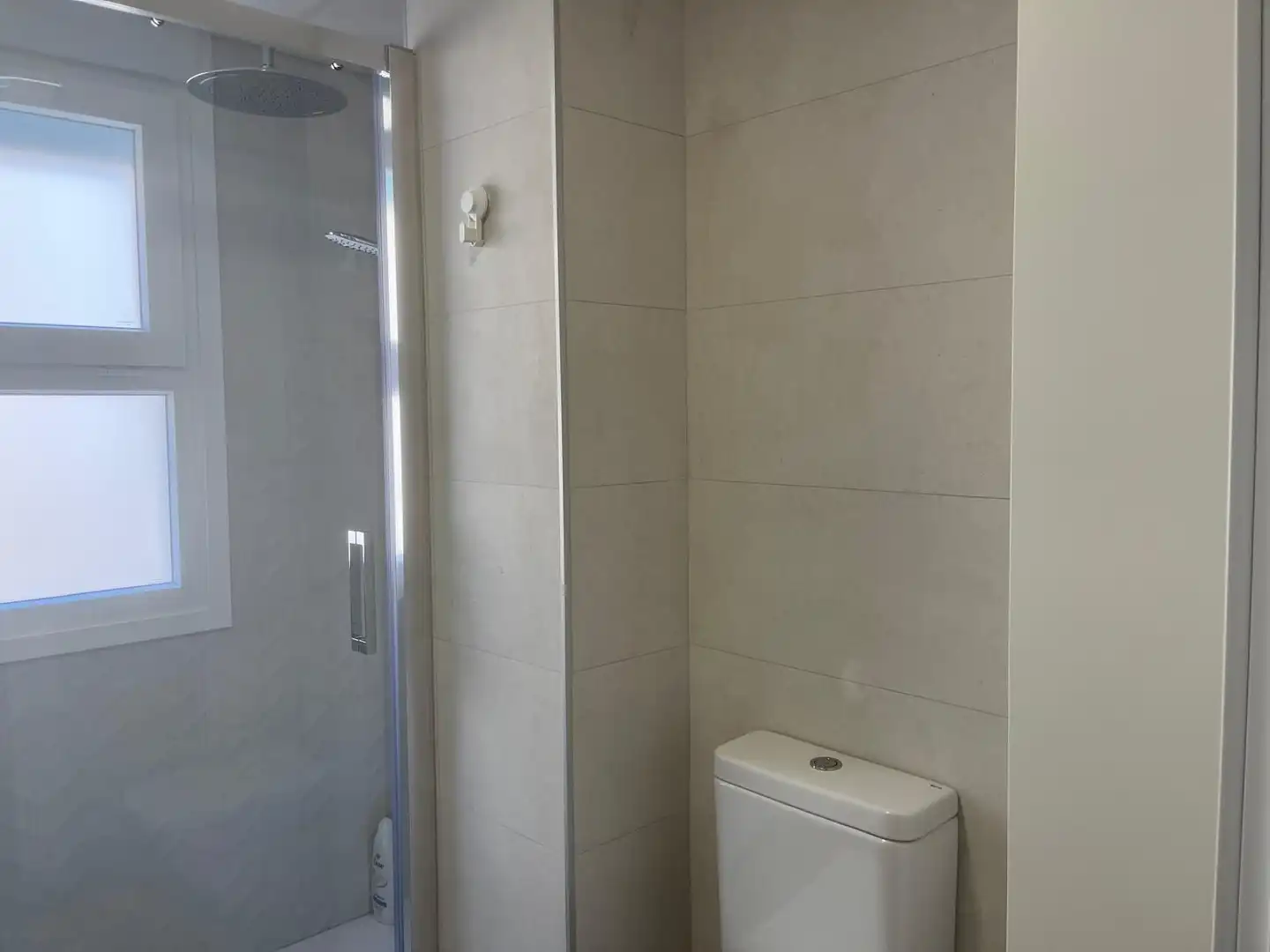 Baño de Piso de alquiler en Vélez-Málaga con Aire acondicionado