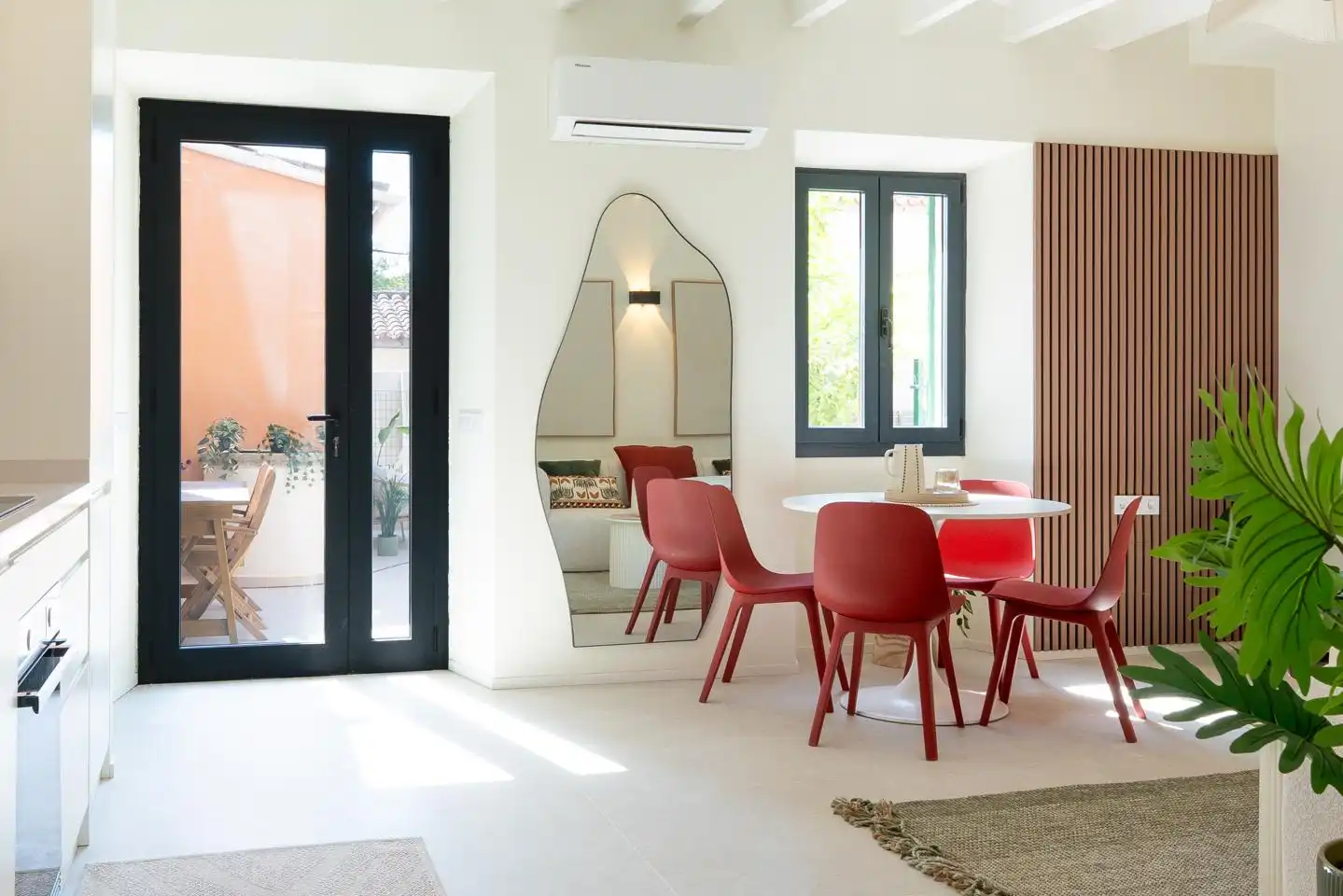 Menjador de Casa o xalet en venda en  Palma de Mallorca amb Aire condicionat, Jardí privat i Terrassa