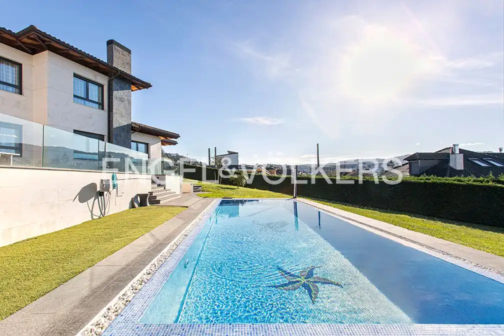 Exterior view of Houses for sale in Gijón   with Air Conditioner, Heating and Private garden