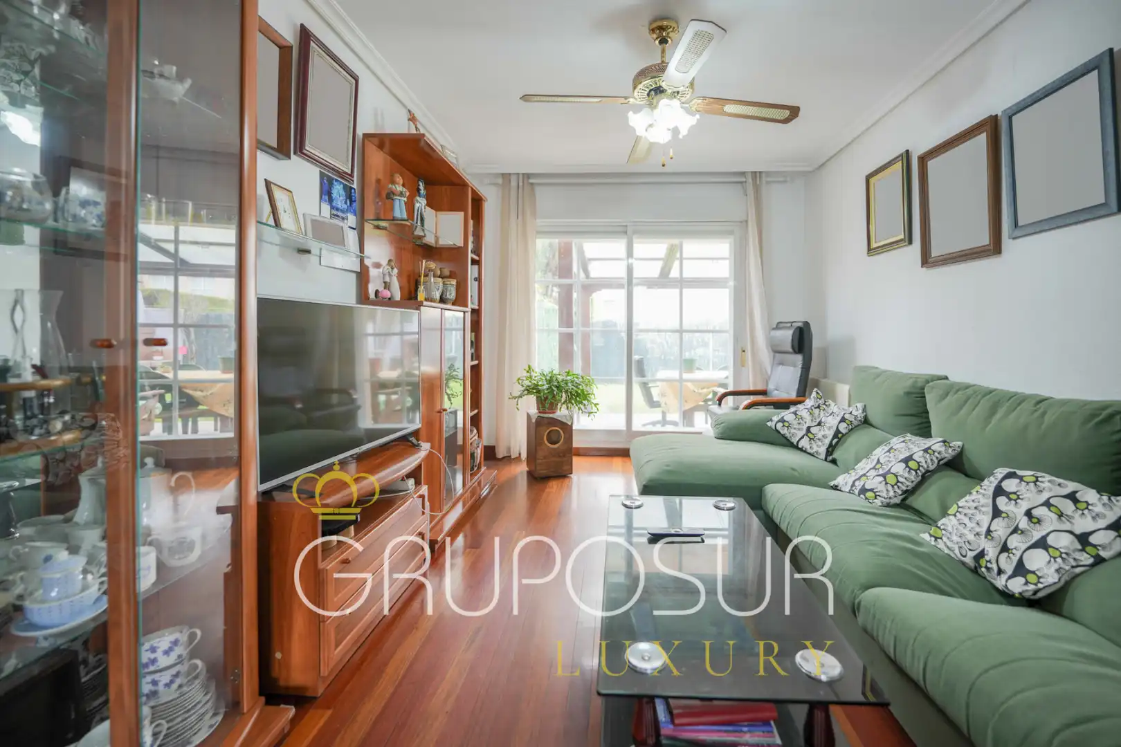 Sala de estar de Casa adosada en venta en Arroyo de la Encomienda con Calefacción, Jardín privado y Parquet