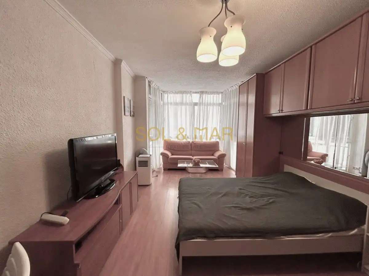 Schlafzimmer von Wohnung zur Miete in Centro