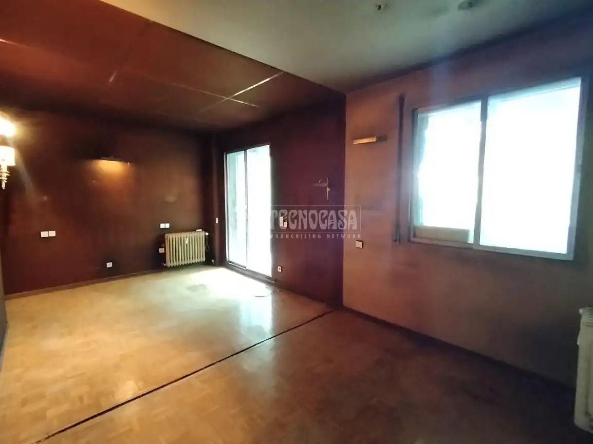 Habitación de Piso en venta en Madrid con Calefacción