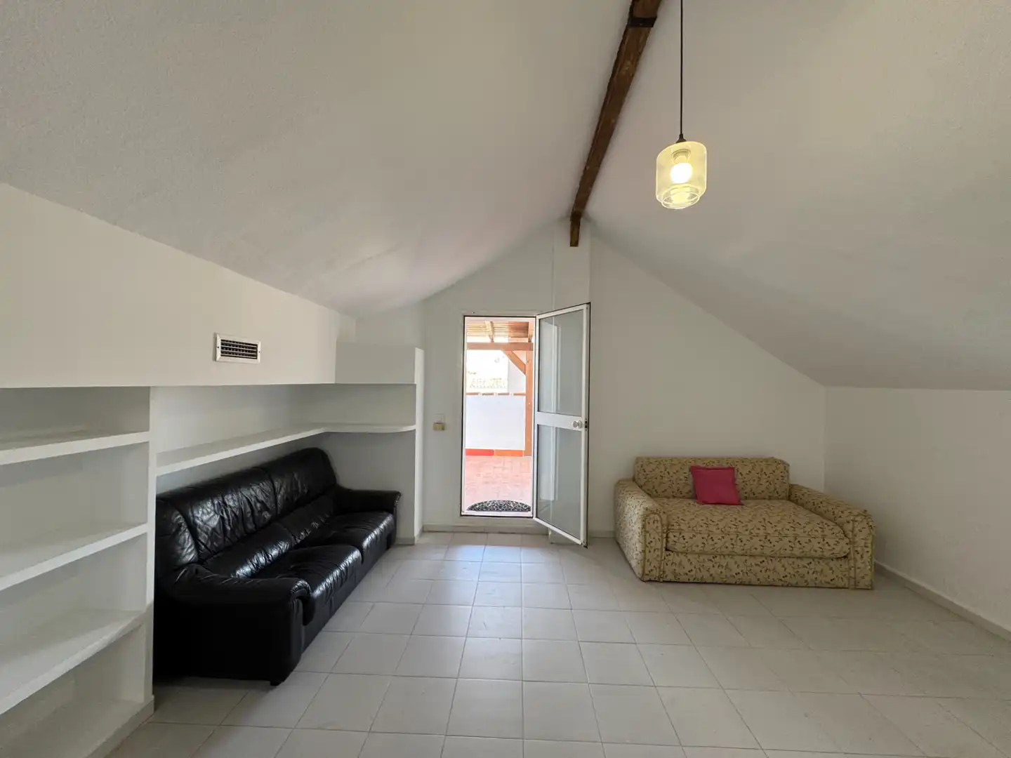 Sala de estar de Casa o chalet de alquiler en Espartinas con Aire acondicionado, Calefacción y Jardín privado