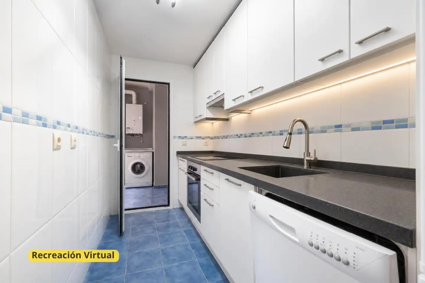 Wohnung mit Pool zum Verkauf in Calle Agustín Rodríguez Sahagún, imagen 16